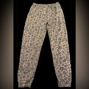 AR-33 Leopard Print Pants